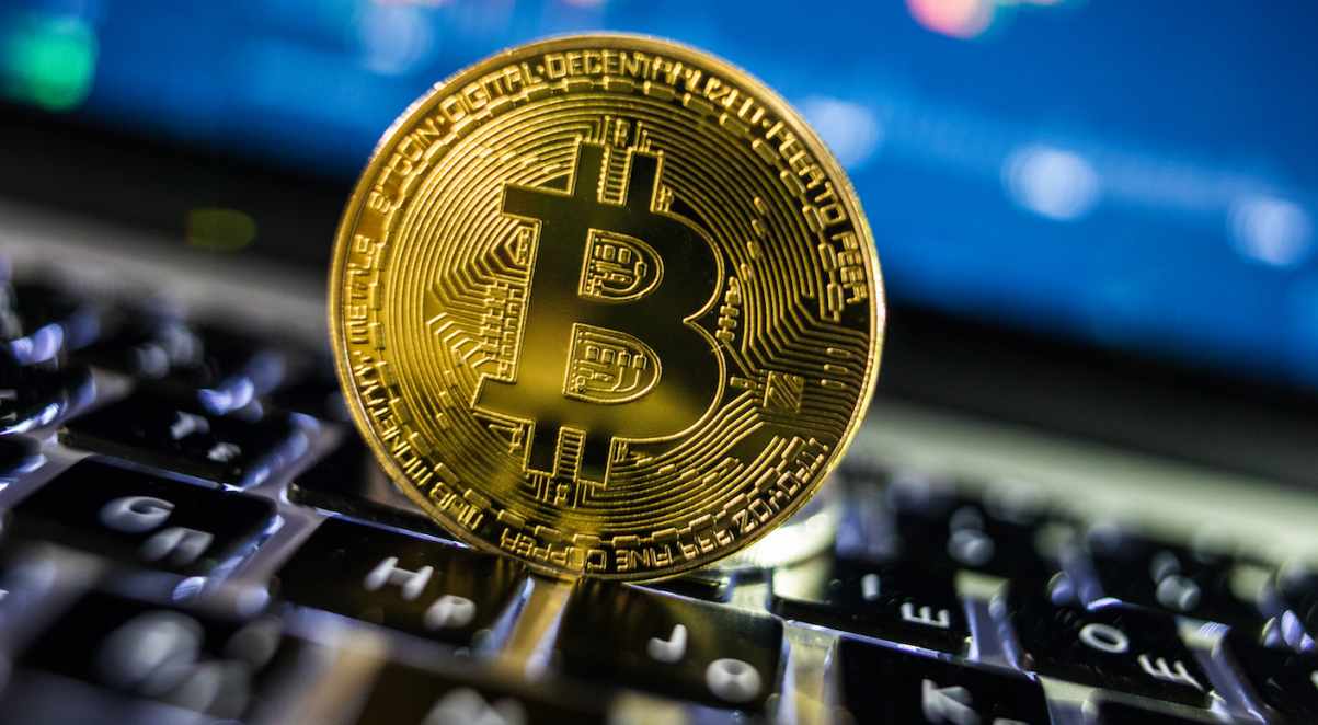 Transaksi Bitcoin dalam Kacamata Hukum Positif Indonesia | HeyLaw